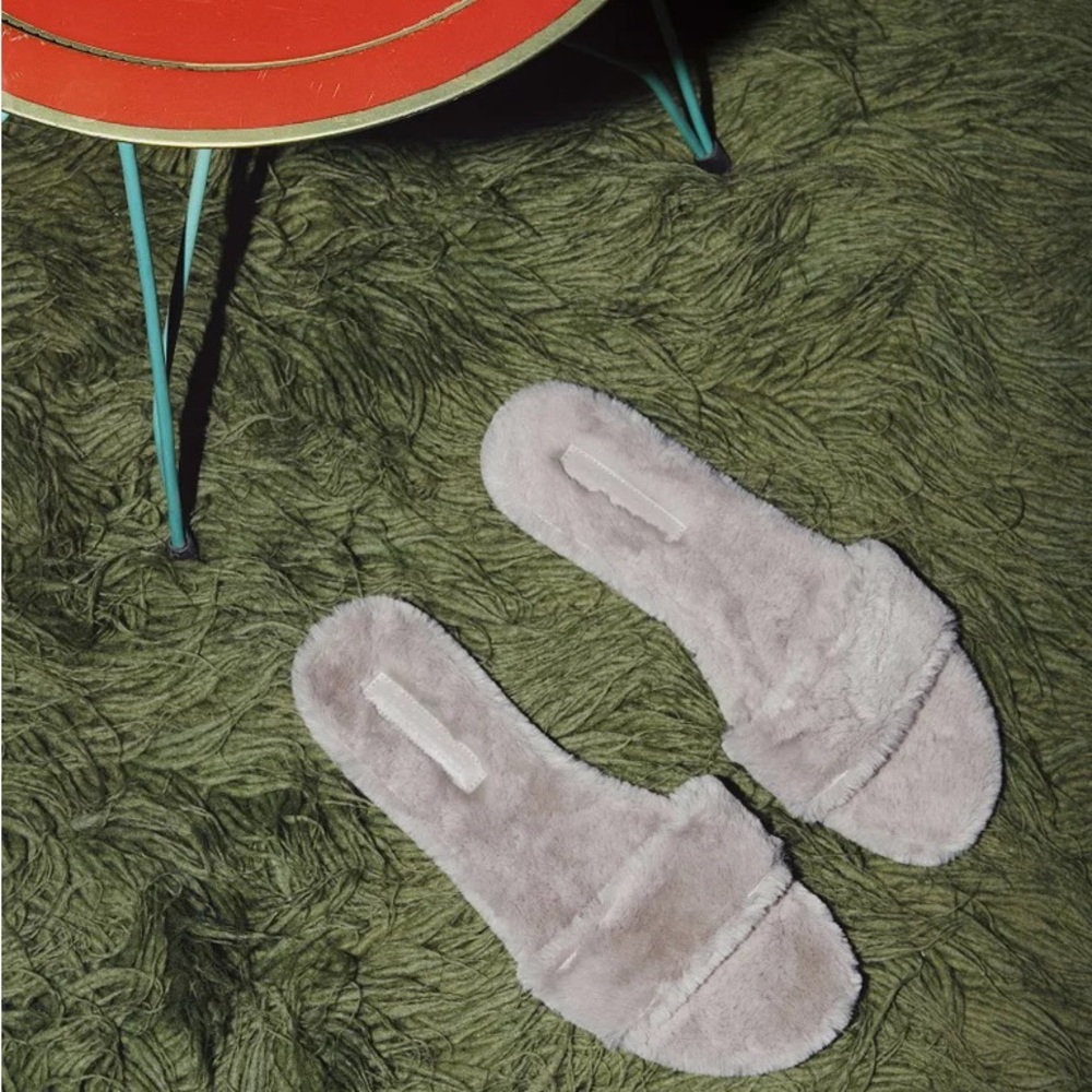 reformation lottie slide in grey